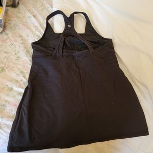 Lululemon top